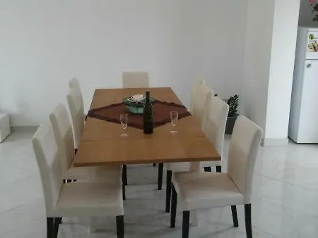 Pool House - Riviera * מדולין